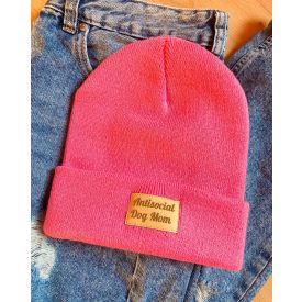 Antisocial dog mom sapka