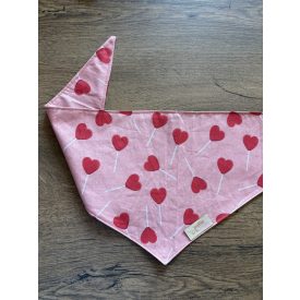 Szivecskés kendő - M méret