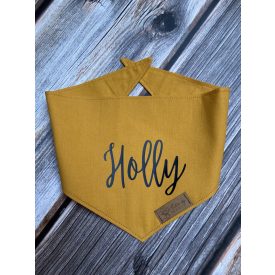 Saját neves kendő, okker sárga