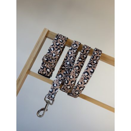 Párduc mintás nyakörv