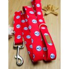 Piros vasmacskás póráz